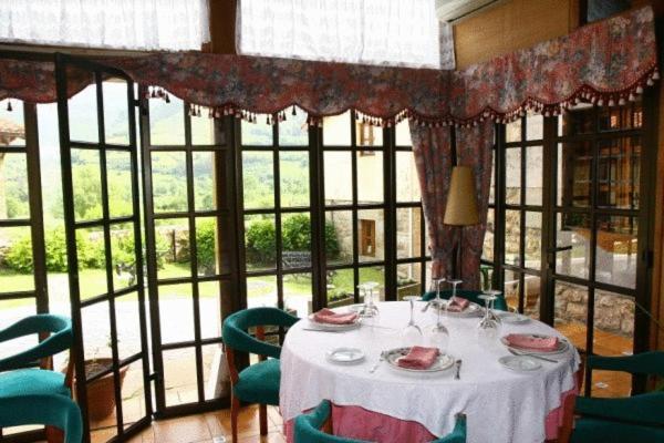 Hotel Posada Del Pas Ontaneda Екстериор снимка